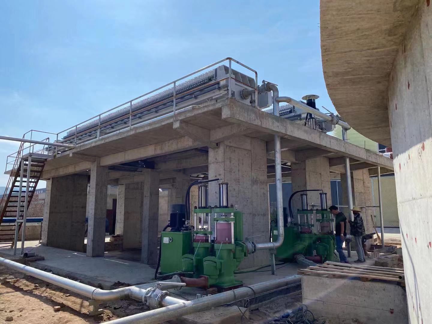 洗沙廠使用泵現(xiàn)場(chǎng)2 洗沙廠使用泵現(xiàn)場(chǎng)2